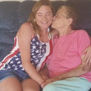 Meet your Posher, Lacey